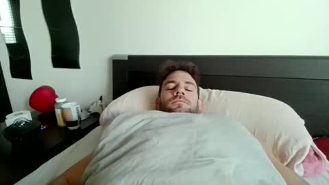 Snapshot of alphah_hunk chatting on 11-19-25, 09:31 alphah_hunk online show from 11-19-25, 09:31