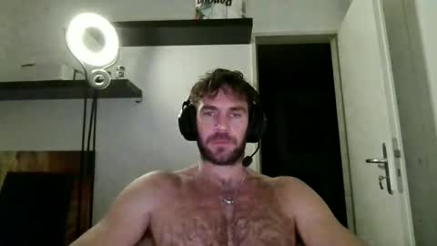 Snapshot of alphah_hunk chatting on 11-29-25, 08:34 alphah_hunk online show from 11-29-25, 08:34