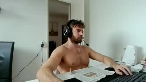 Snapshot of alphah_hunk chatting on 01-12-26, 12:21 alphah_hunk online show from 01-12-26, 12:21