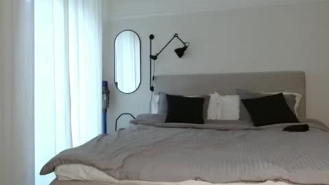 alphahung23 online show from 11-24-25, 07:52