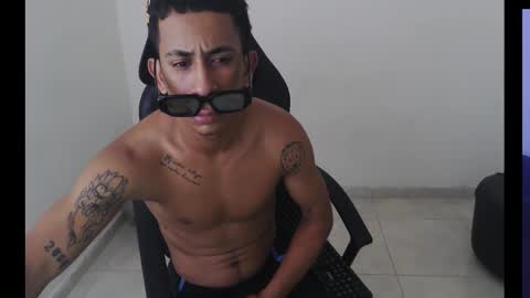 alphas_latins online show from 04-07-26, 07:31