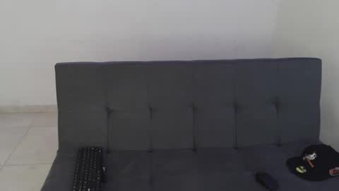 Snapshot of alphas_latins chatting on 06-08-26, 10:54 alphas_latins online show from 06-08-26, 10:54