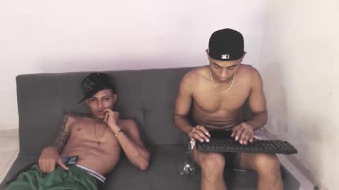 Snapshot of alphas_latins chatting on 06-10-26, 06:34 alphas_latins online show from 06-10-26, 06:34