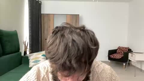 Jhonny online show from 02-17-25, 06:42