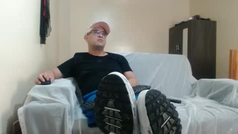 Snapshot of alphaswitchard chatting on 01-14-26, 06:24 ur god online show from 01-14-26, 06:24