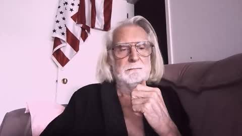 Snapshot of alphauniform chatting on 03-05-26, 04:58 AlphaUniform online show from 03-05-26, 04:58