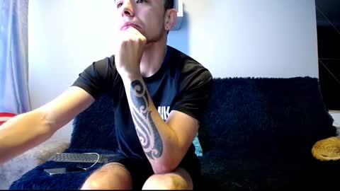 Snapshot of alrevex chatting on 02-25-25, 12:24 ALEX online show from 02-25-25, 12:24