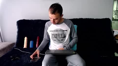 Snapshot of alrevex chatting on 02-26-25, 12:36 ALEX online show from 02-26-25, 12:36