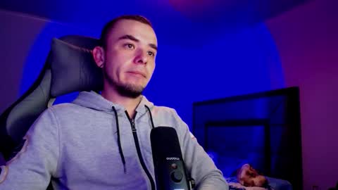 Snapshot of alrevex chatting on 09-11-25, 10:59 ALEX online show from 09-11-25, 10:59