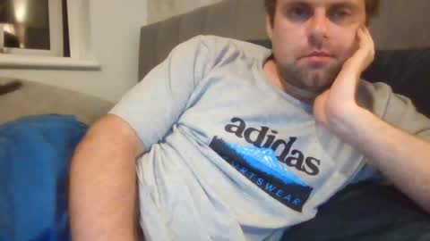 Snapshot of alriv61 chatting on 07-18-26, 01:43 alriv61 online show from 07-18-26, 01:43