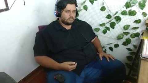 Snapshot of altairstudiosboy chatting on 10-11-25, 01:53 Jhosep online show from 10-11-25, 01:53
