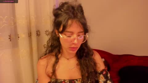 . .  online show from 12-02-24, 11:40