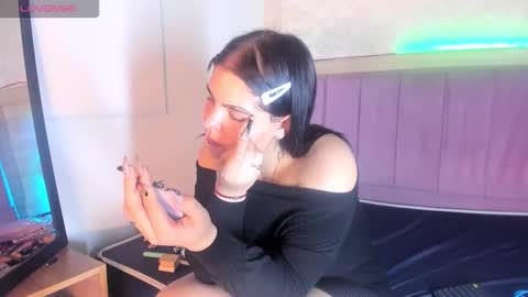 alunnaclarkcm online show from 12-15-25, 03:33