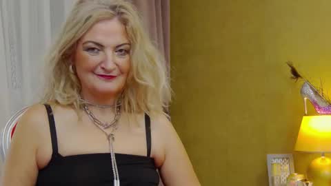Snapshot of alura_jenson_ chatting on 10-16-25, 06:31 Alura Jenson online show from 10-16-25, 06:31