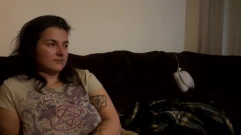 Snapshot of alvie_bones chatting on 01-21-25, 01:39 Alvie online show from 01-21-25, 01:39