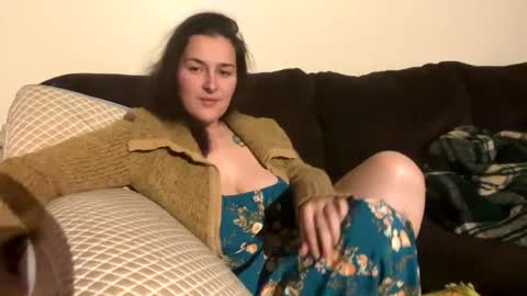 Snapshot of alvie_bones chatting on 01-23-25, 10:33 Alvie online show from 01-23-25, 10:33