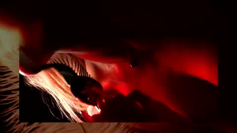 Snapshot of alvuwka chatting on 11-16-25, 01:17 Alvuwka online show from 11-16-25, 01:17