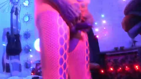 Snapshot of alwaysniceguy2 chatting on 09-19-25, 03:41 HoneyMelonGuy online show from 09-19-25, 03:41