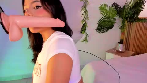 aly_leee online show from 04-18-26, 06:23