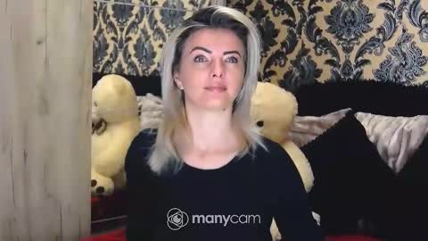 Snapshot of alyblonde chatting on 01-24-25, 08:55 aly online show from 01-24-25, 08:55