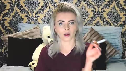 Snapshot of alyblonde chatting on 02-23-25, 11:33 aly online show from 02-23-25, 11:33