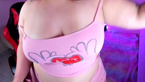 Snapshot of alyn__miller chatting on 04-09-26, 11:10 Elyn online show from 04-09-26, 11:10