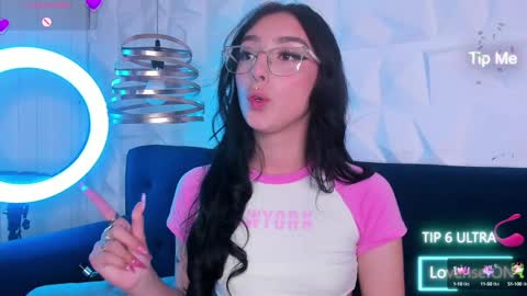 sopie online show from 01-11-25, 05:07