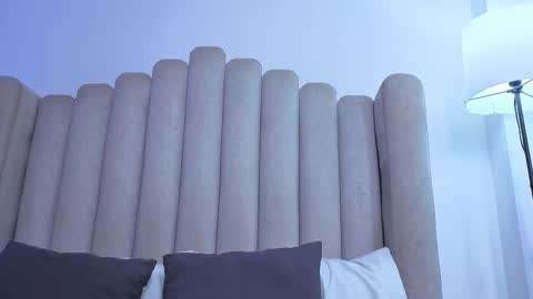 alysha_xia_ online show from 03-09-26, 04:16