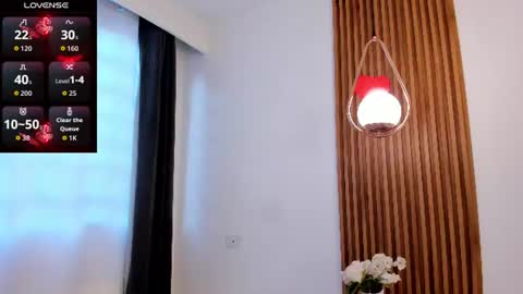 Snapshot of alyssabeauty_ chatting on 06-11-26, 09:35 alyssabeauty_ online show from 06-11-26, 09:35