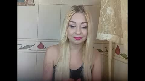 Alyssaqes online show from 05-19-26, 02:01