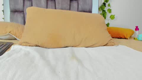 Snapshot of alyssia_oceann chatting on 09-09-25, 01:54 alyssia online show from 09-09-25, 01:54