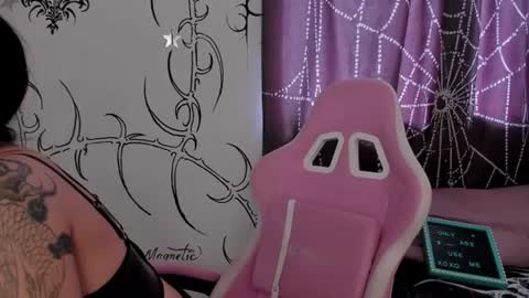   online show from 06-21-26, 08:22
