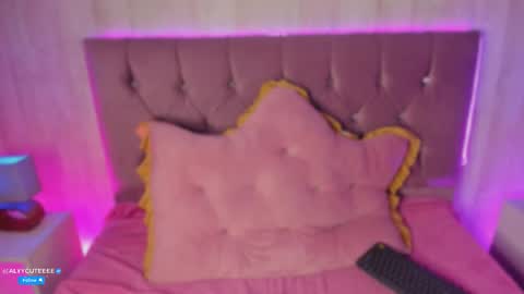 Snapshot of alyy_cut3 chatting on 02-19-26, 08:38 Alyy online show from 02-19-26, 08:38