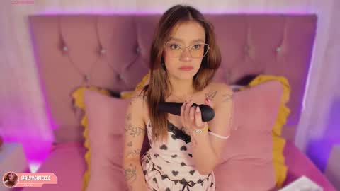 Alyy online show from 03-27-26, 08:41