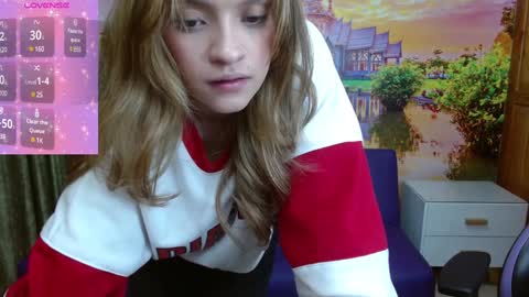 Snapshot of alyy_cute chatting on 12-07-24, 01:18 Alyy online show from 12-07-24, 01:18