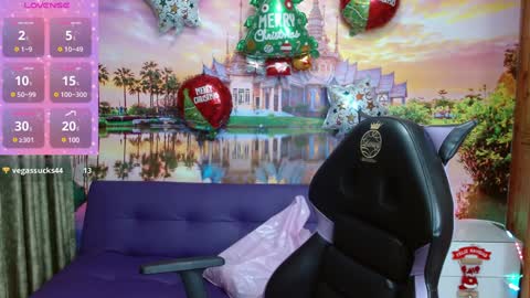 Snapshot of alyy_cute chatting on 12-15-24, 02:16 Alyy online show from 12-15-24, 02:16