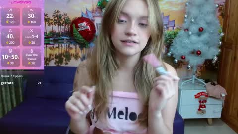 Snapshot of alyy_cute chatting on 12-28-24, 02:10 Alyy online show from 12-28-24, 02:10