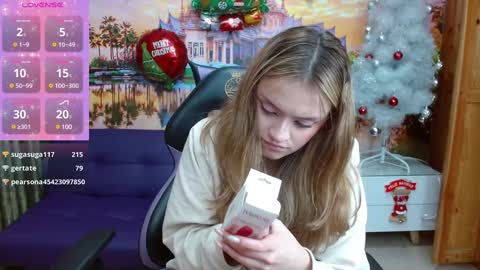 Snapshot of alyy_cute chatting on 12-28-24, 05:35 Alyy online show from 12-28-24, 05:35