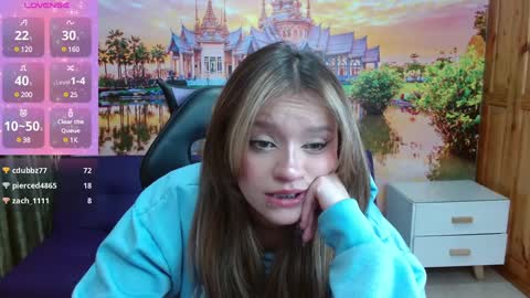 Snapshot of alyy_cute chatting on 01-28-25, 05:14 Alyy online show from 01-28-25, 05:14