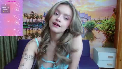Snapshot of alyy_cute chatting on 02-10-25, 02:16 Alyy online show from 02-10-25, 02:16