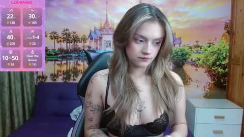 Snapshot of alyy_cute chatting on 02-11-25, 02:13 Alyy online show from 02-11-25, 02:13