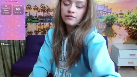 Snapshot of alyy_cute chatting on 02-20-25, 05:18 Alyy online show from 02-20-25, 05:18
