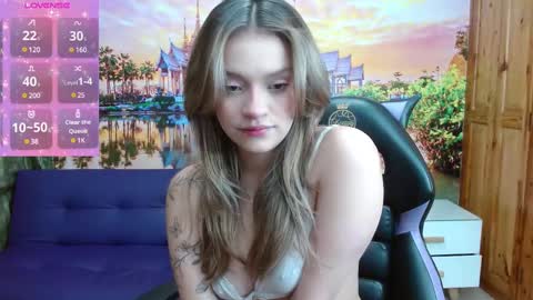 Snapshot of alyy_cute chatting on 03-06-25, 02:29 Alyy online show from 03-06-25, 02:29