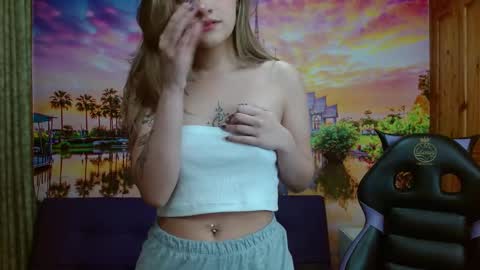 Snapshot of alyy_cute chatting on 03-09-25, 01:15 Alyy online show from 03-09-25, 01:15