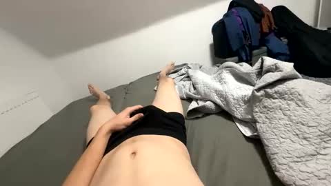 Snapshot of alzuhki975150 chatting on 03-08-26, 10:35 alzuhki975150 online show from 03-08-26, 10:35