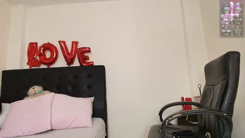 Isabella online show from 02-07-25, 07:49