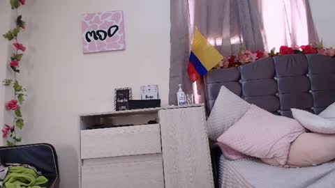 Snapshot of amabella_w chatting on 07-06-26, 08:44 Isabella online show from 07-06-26, 08:44