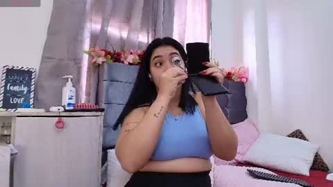 Snapshot of amabella_w chatting on 07-26-26, 07:43 Isabella online show from 07-26-26, 07:43