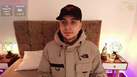 Amadeo Wild online show from 01-25-25, 03:20