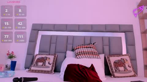 Amaia  online show from 09-15-25, 07:14